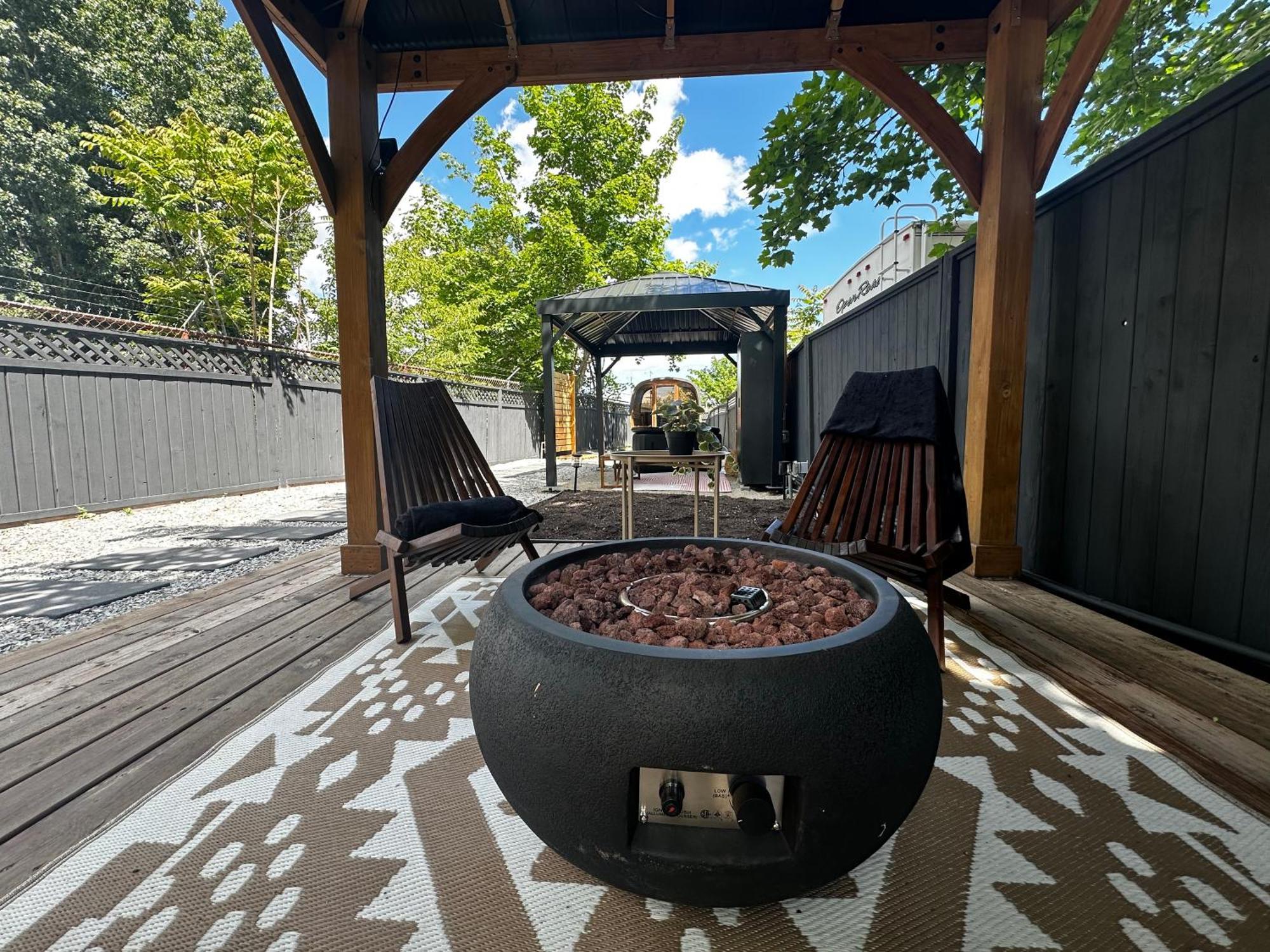 Lakeside Villa & Nordic Spa ペンティクトン エクステリア 写真
