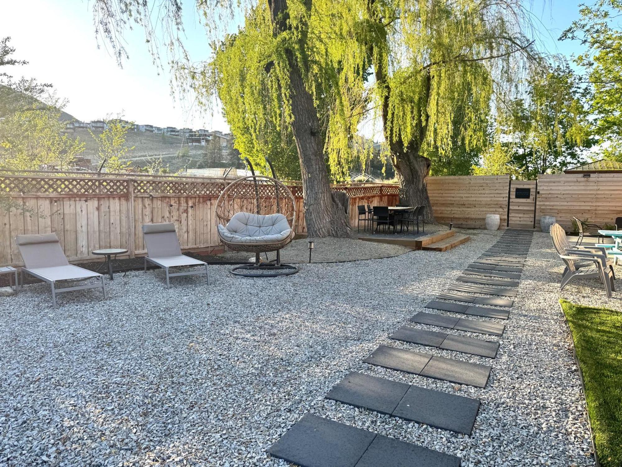Lakeside Villa & Nordic Spa ペンティクトン エクステリア 写真