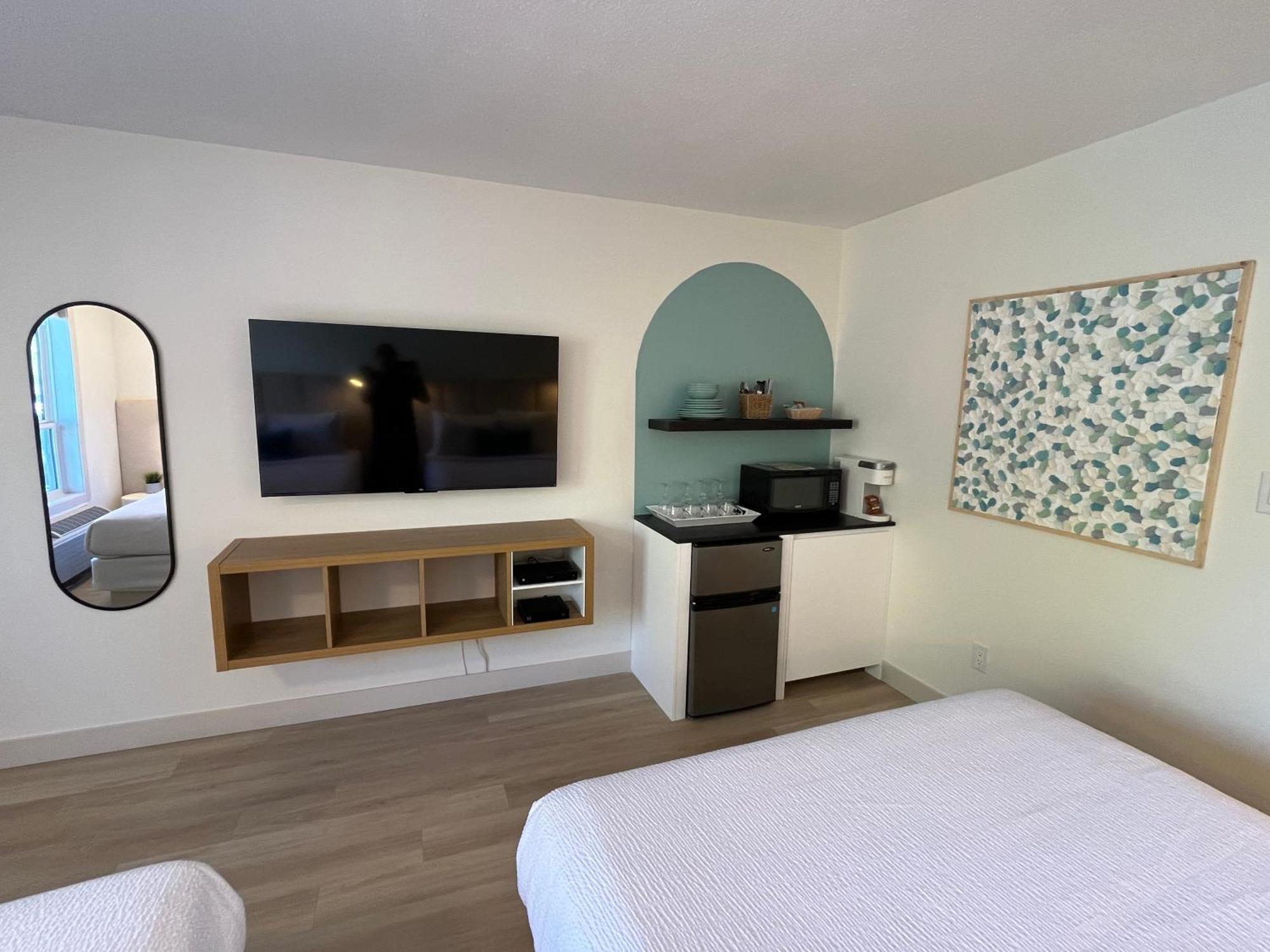 Lakeside Villa & Nordic Spa ペンティクトン エクステリア 写真