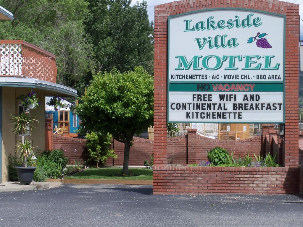 Lakeside Villa & Nordic Spa ペンティクトン エクステリア 写真